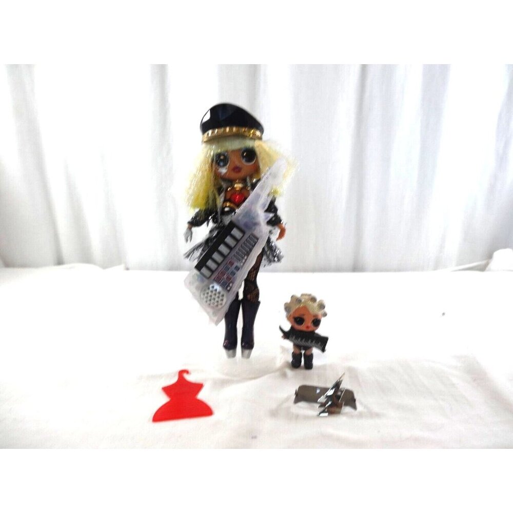 LOL Surprise OMG! Remix Rock Fame Queen Doll  And Sister MGA ‎ Guitar Works